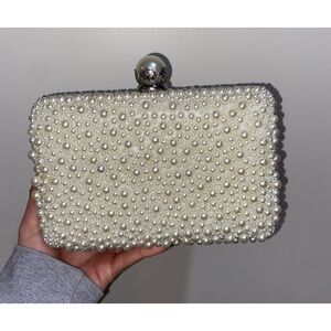 Pearl ivory Clutch